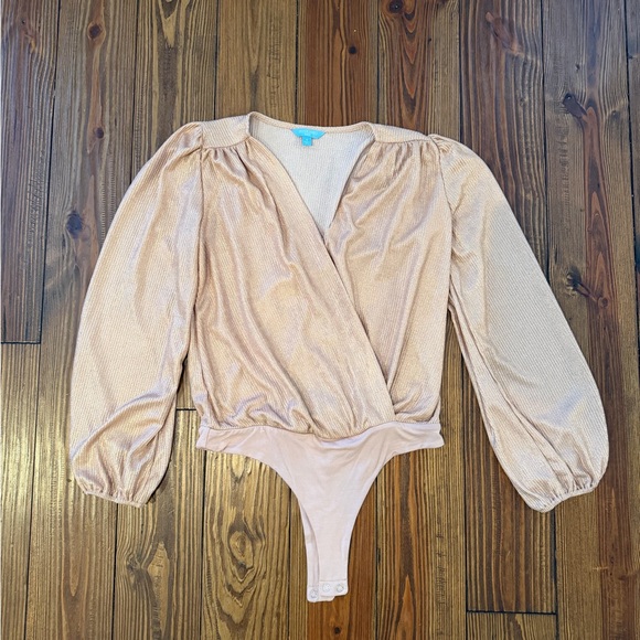 Draper James Other - Draper James Shimmering Gold Long Sleeve Bodysuit Women’s Size Small